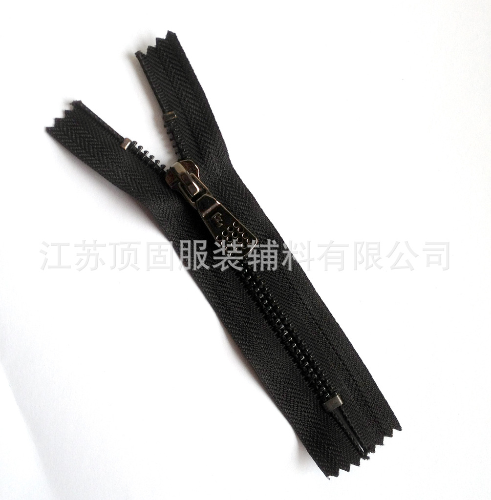 运输机上掉下来的人影