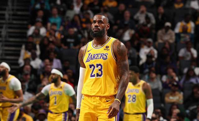 西部球队争夺第六名 湖人成首轮最大威胁