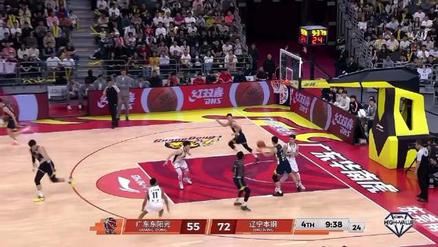 辽粤大战广东主场惨败辽宁 胡明轩走步成焦点