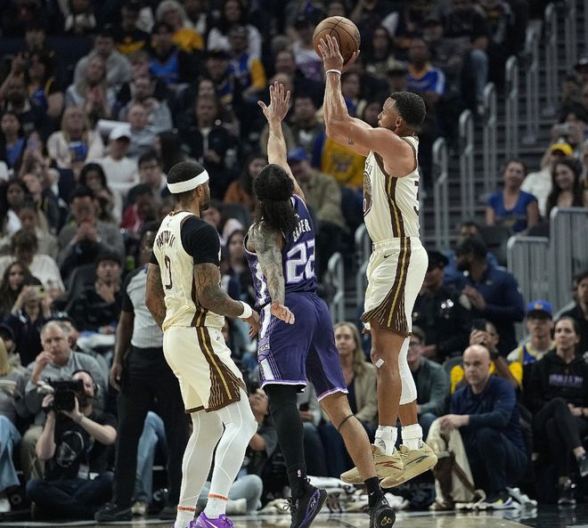 库里末节三分绝杀勇士终结四连败